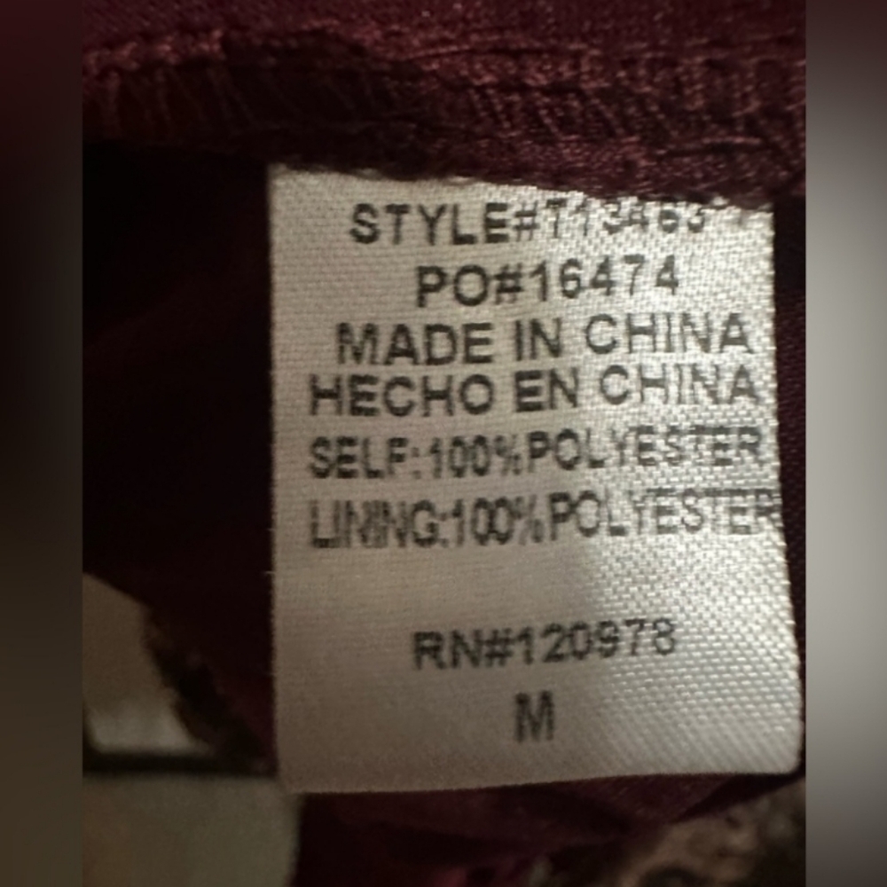 Entro Burgundy V-Neck Blouse Size M NWT - Picture 7 of 9
